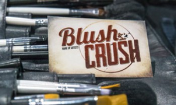 Stand Blush&Crush